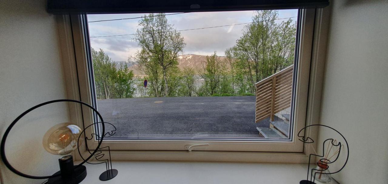 Tromsoapartment Silent Area With Nice View I Have Warm Caravan For Rent Same Place, 4 People Exteriör bild