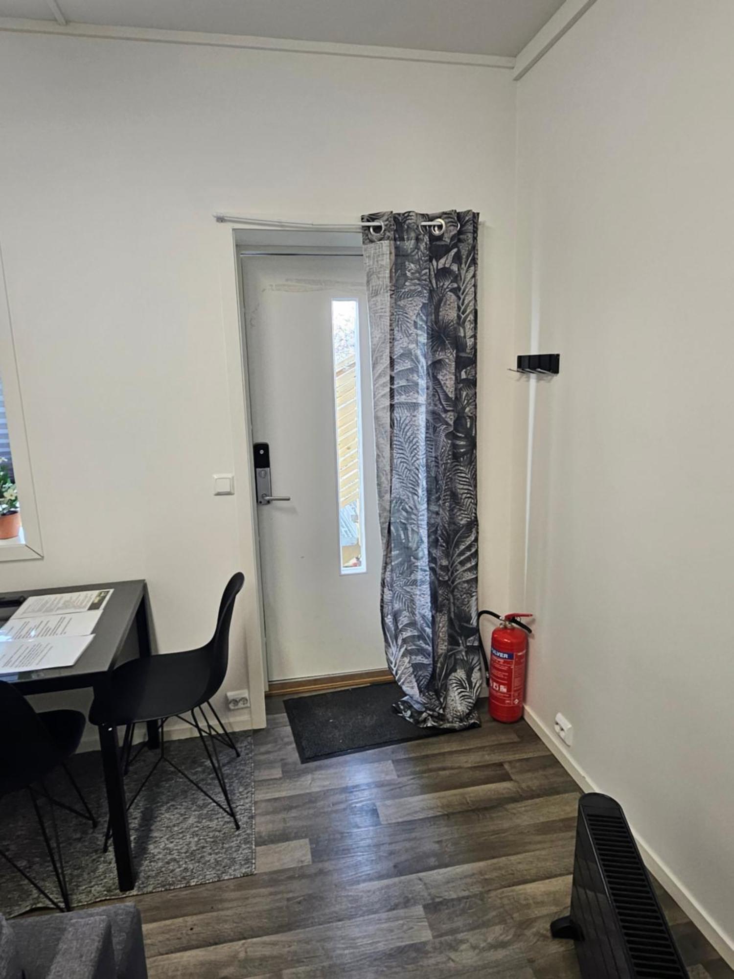 Tromsoapartment Silent Area With Nice View I Have Warm Caravan For Rent Same Place, 4 People Exteriör bild