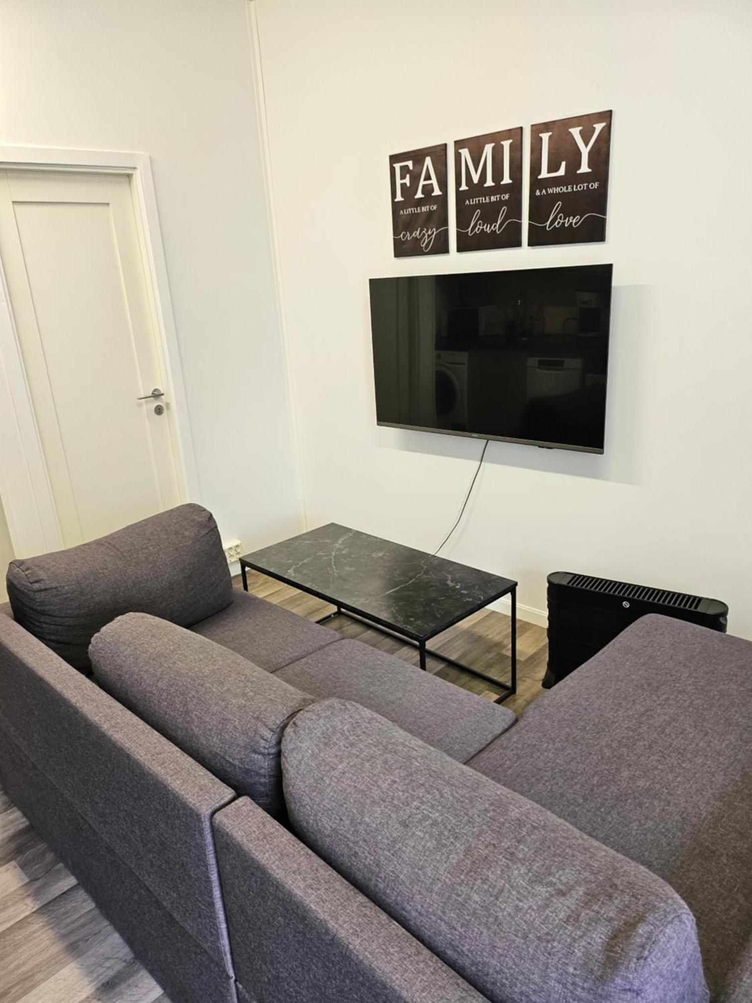 Tromsoapartment Silent Area With Nice View I Have Warm Caravan For Rent Same Place, 4 People Exteriör bild