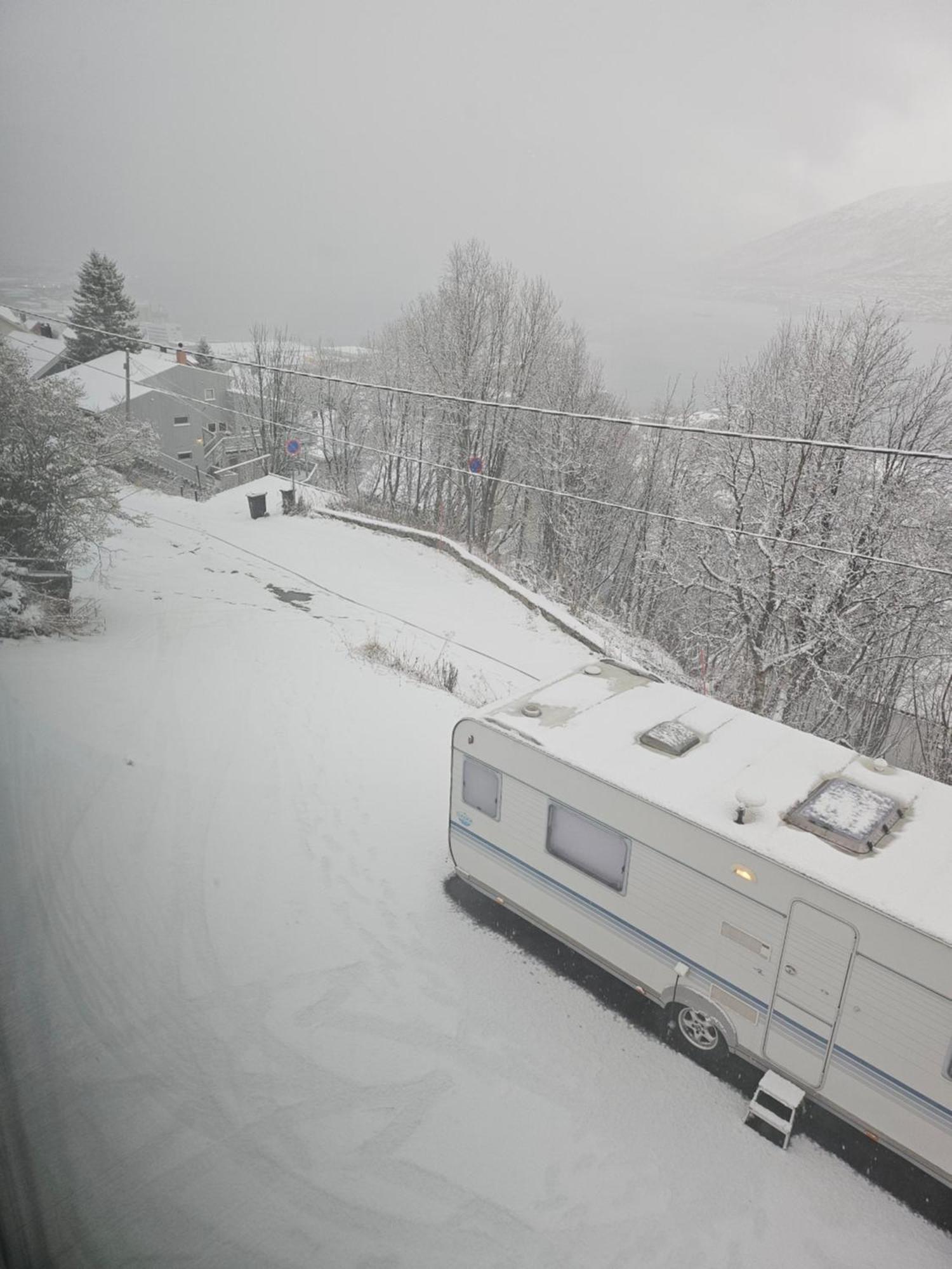Tromsoapartment Silent Area With Nice View I Have Warm Caravan For Rent Same Place, 4 People Exteriör bild